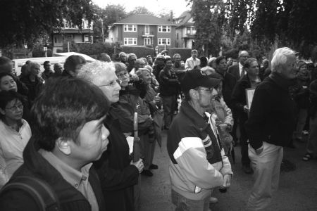 Norquay residents and supporters rally at City Hall in September 2007