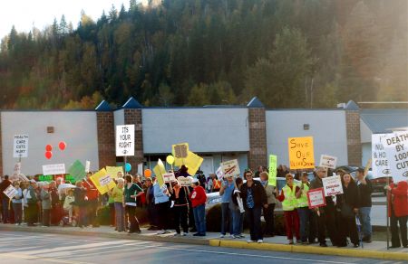 Castlegar community rallies against the removal of ultrasound machine from their hospital