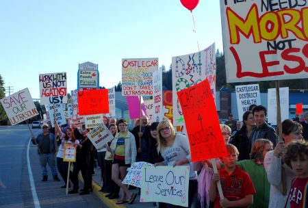 Castlegar community rallies against the removal of ultrasound machine from their hospital