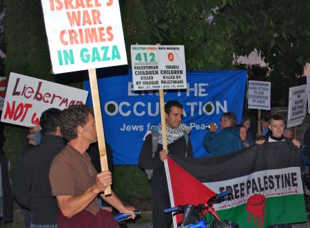 Israeli Foreign Minister met by Protest in Vancouver