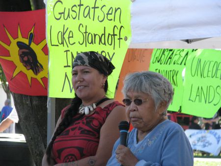 Flora Samson, Ts'peten Defender, with granddaughter Kanahus.