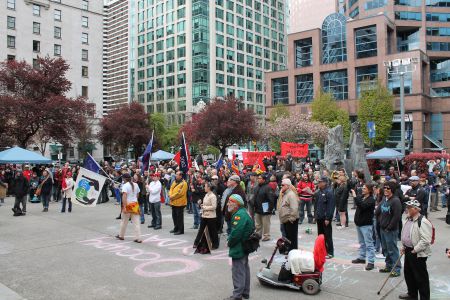 Leftist community unite on May Day at VAG