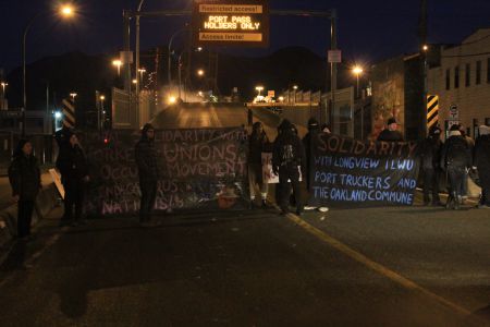 Community Solidarity Picket Blocks Access to Port Of Vancouver