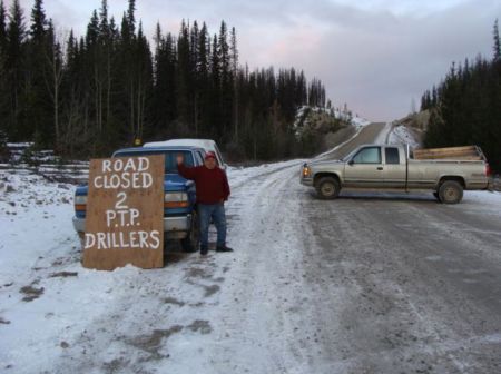 Roadblock which prevented PTP and drillers from entering Unist’ot’en territory