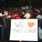 Crowd defies Kinder Morgan court order