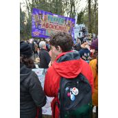 Crowd defies Kinder Morgan court order