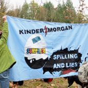 Crowd defies Kinder Morgan court order