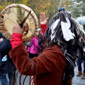 Crowd defies Kinder Morgan court order
