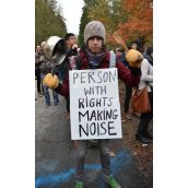 Crowd defies Kinder Morgan court order