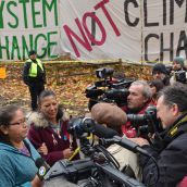 Kinder cops overrun Burnaby Mountain - Protectors arrested