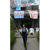Cops stymied - demoviction protesters demand talks with Burnaby Mayor
