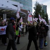 Hotel Employees Picket Hilton