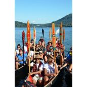Canoes arrive at Whey-Ah-Wichen