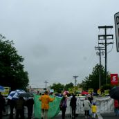 DO NOT BLOCK INTERSECTION!