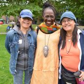 Deboarah Peterson Small (centre) 