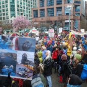 Hundreds Rally Against Enbridge Oil