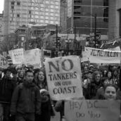 Hundreds Rally Against Enbridge Oil