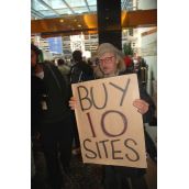 Mayor and business on the inside - the people on the outside
