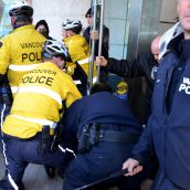 Police attack pipeline protesters 
