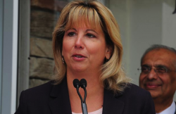 Surrey Mayor Slanders the Sikh Community!